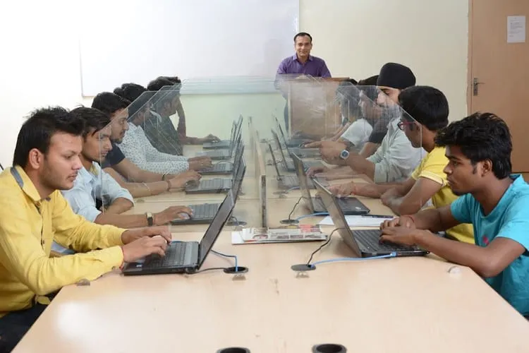 Accurate College of Pharmacy, Greater Noida