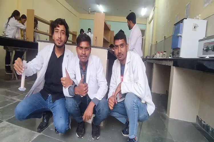 Accurate College of Pharmacy, Greater Noida