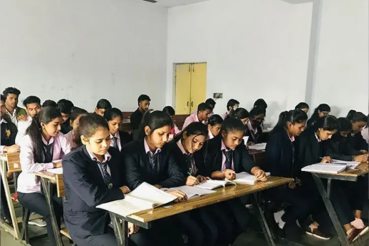 Adhunik Institute of Productivity Management & Research, Ghaziabad