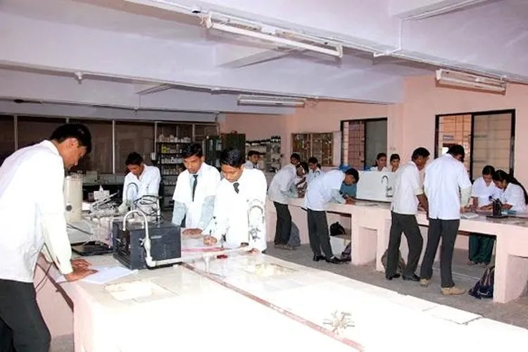 Ahinsa Institute of Pharmacy, Dhule