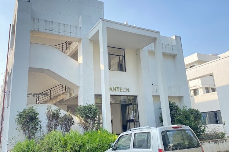 Ahmedabad Dental College & Hospital, Ahmedabad