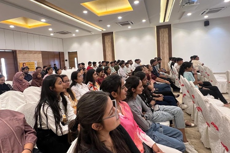 Alampat Complete Business School, Ahmedabad