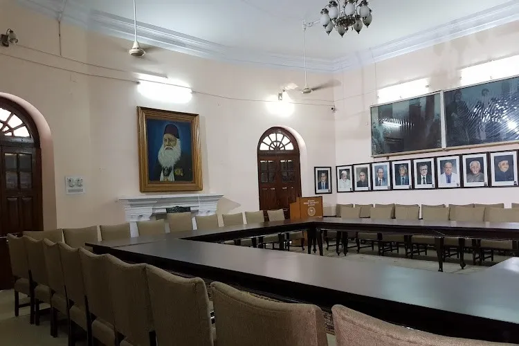 Aligarh Muslim University, Aligarh