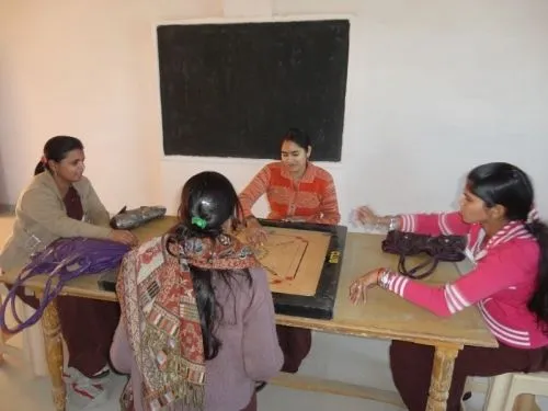 Amar Bhartiya Mahavidyalaya, Gwalior