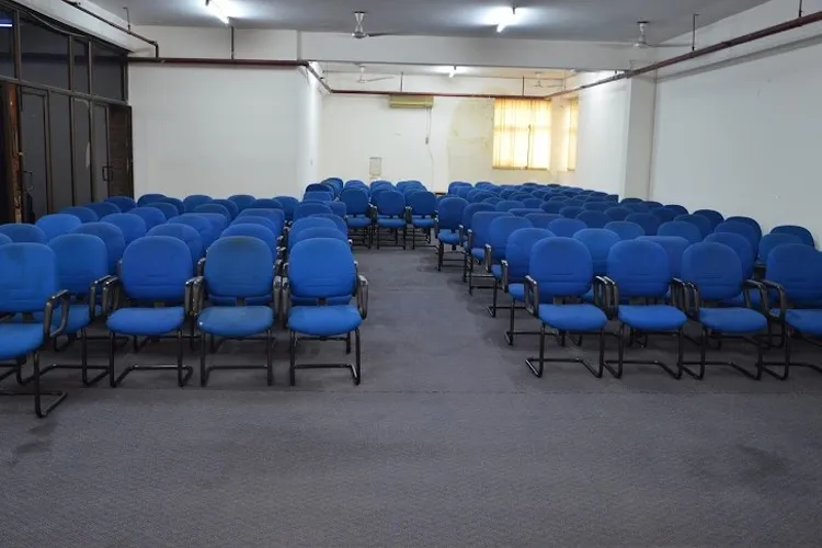 Amity Institute of Pharmacy, Noida