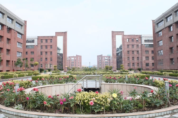 Amity School of Engineering and Technology, Noida