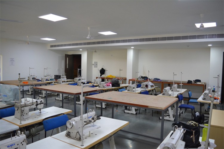 Amity School of Fashion Technology, Noida