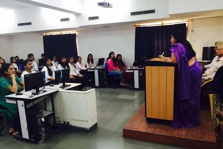 Amity School of Foreign Languages, Noida