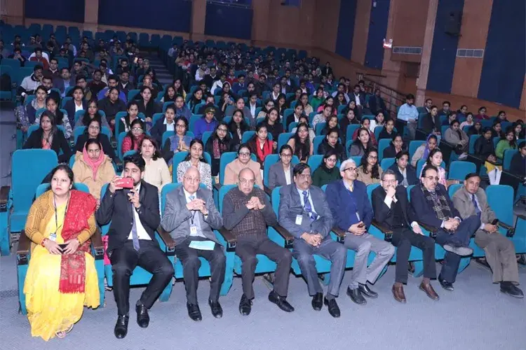 Amity School of Insurance, Banking and Actuarial Science, Noida
