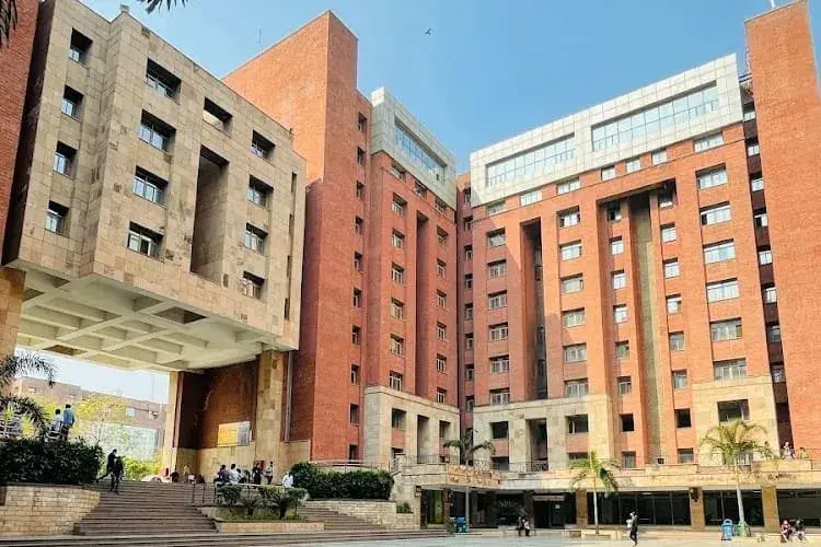 Amity School of Performing Arts, Noida