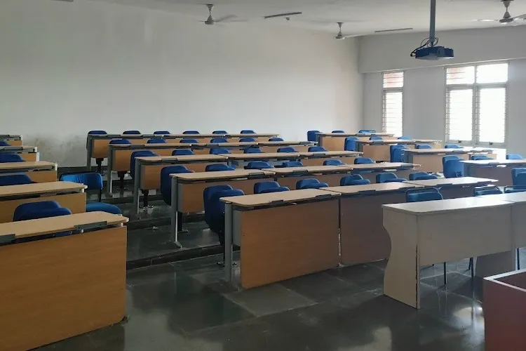 Amity University, Mumbai