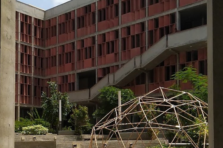 Ahmedabad University, Amrut Mody School of Management, Ahmedabad