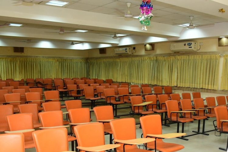 Anand Arts College, Anand