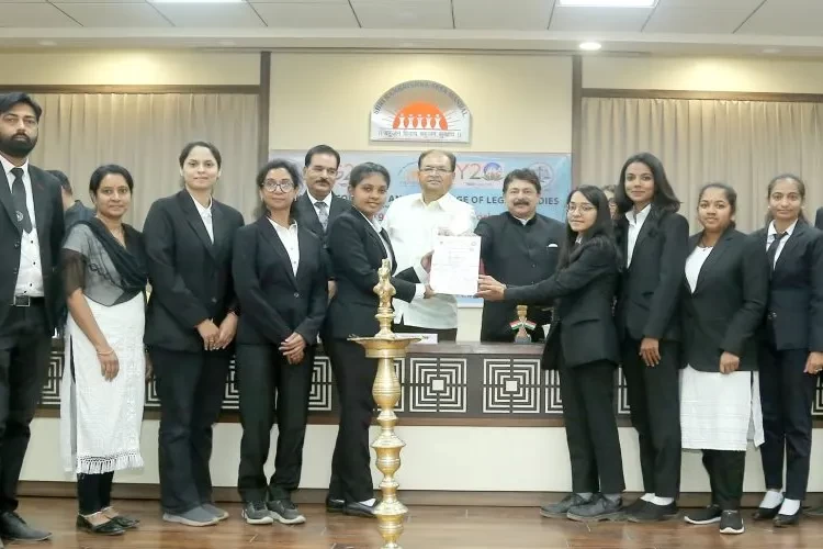 Anand Law College, Anand