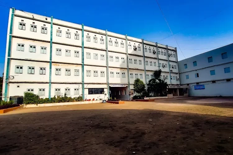 Anand Law College, Anand