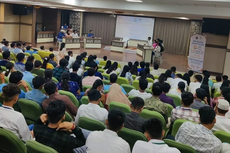 Anand Pharmacy College, Anand