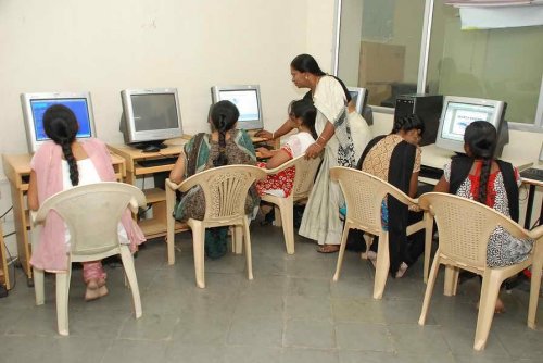 Andhra Mahila Sabha School of Informatics, Hyderabad