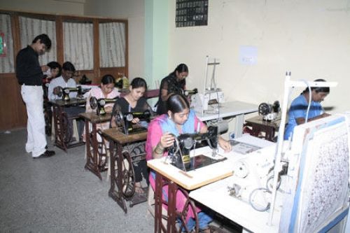 Aruna Institute of Fashion Technology, Bangalore