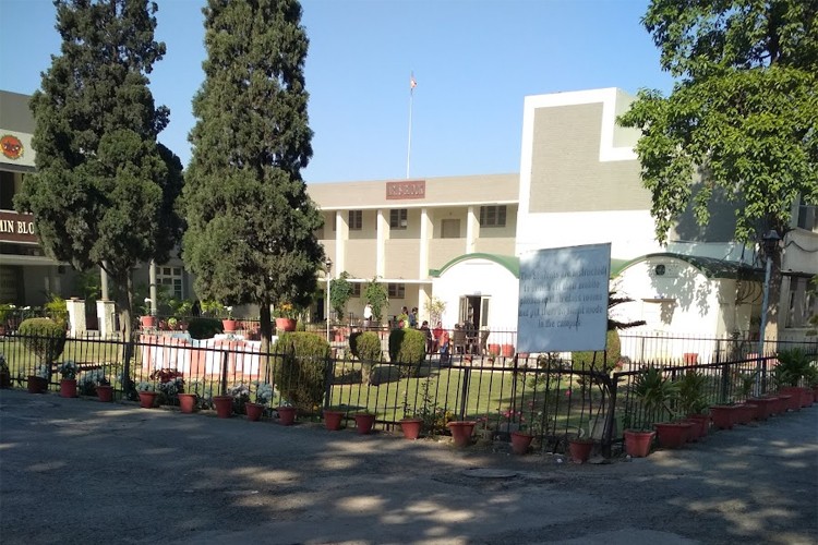 Arya College, Ludhiana