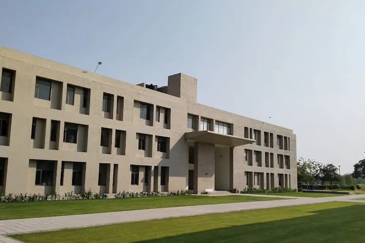 Auro University, Surat