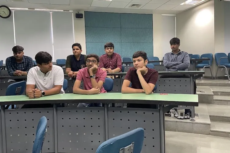 Auro University, Surat