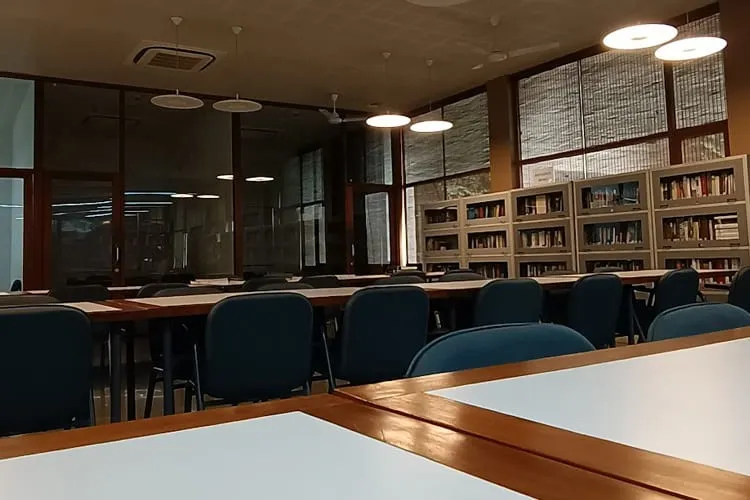 Auro University, Surat