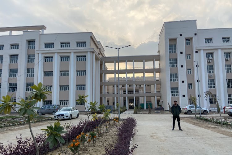 Autonomous State Medical College, Firozabad