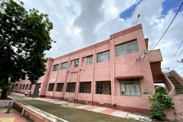 AV Parekh Technical Institute, Rajkot