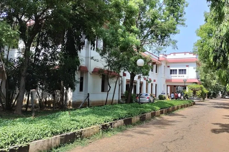 AVC College (Autonomous), Mayiladuthurai