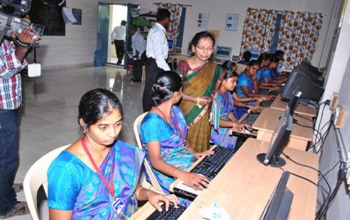 Avinasi Gounder Mariammal College of Education, Erode