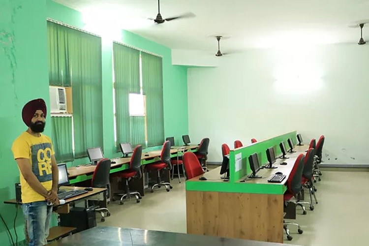 Awasthi College of Law, Solan