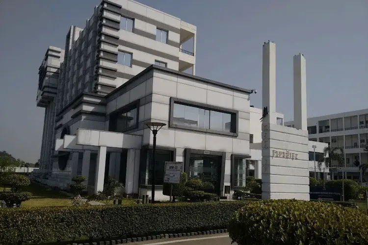 Axis Institute of Higher Education, Kanpur