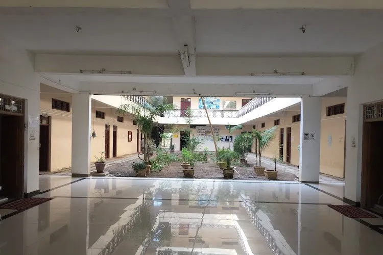 Ayesha College of Pharmacy, Gulbarga