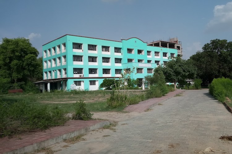 Azad Institute of Pharmacy and Research, Lucknow