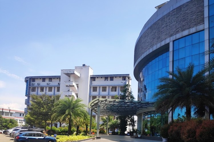 Azeezia Dental College, Kollam