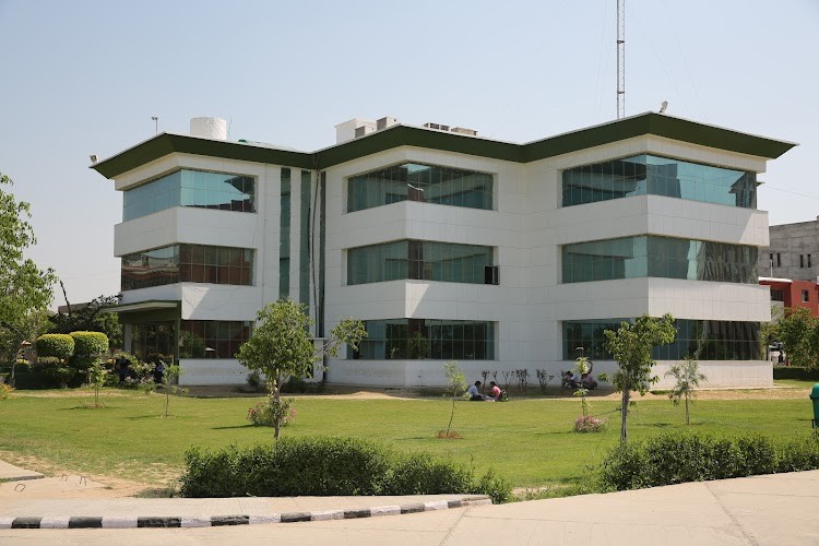 Baba Farid College of Engineering and Technology, Bathinda