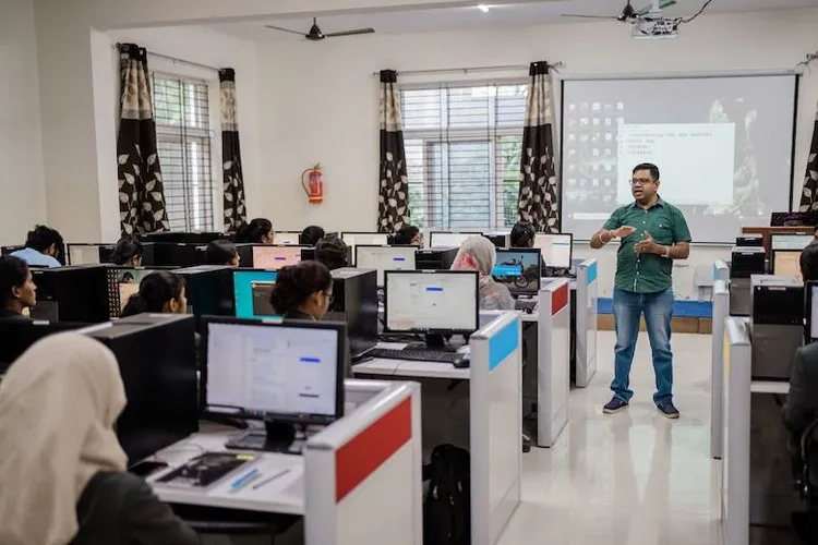 Ballari Business College, Bellary