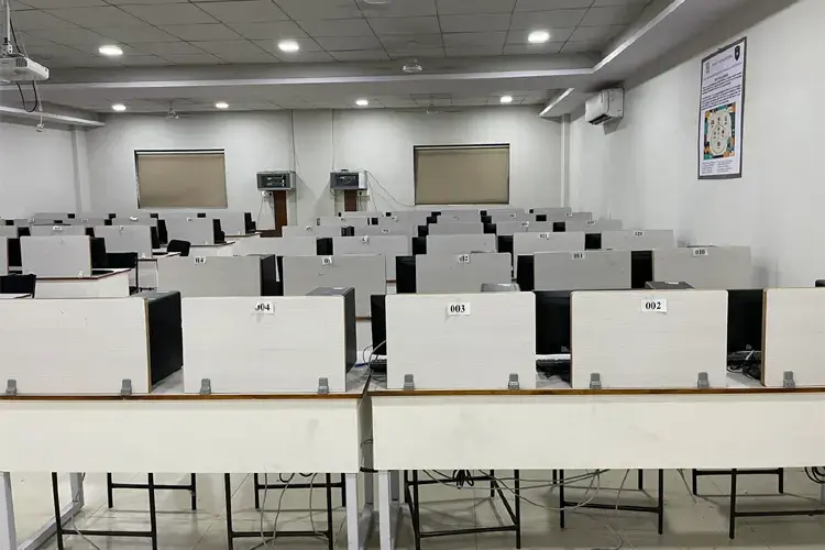 Bhagwan Mahavir University, Surat