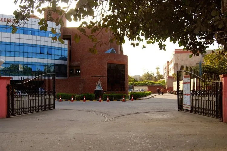 Bharati Vidyapeeth's Institute of Computer Applications and Management, New Delhi