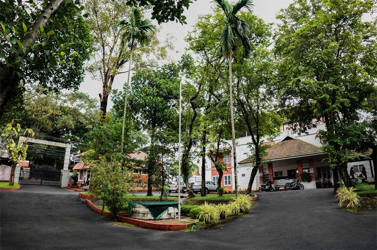 Bhavan's College of Arts and Commerce, Kochi