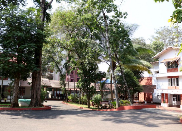 Bhavan's College of Arts and Commerce, Kochi