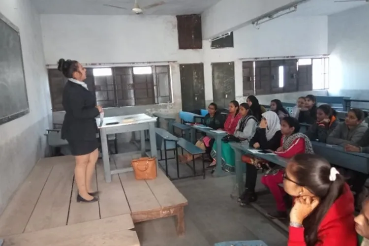 Bhavan's Sheth RA Shah College of Arts and Commerce, Ahmedabad