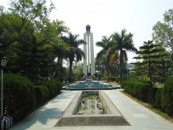 Bir Tikendrajit University, Imphal