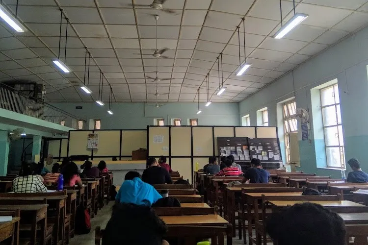 Brihan Maharashtra College of Commerce, Pune