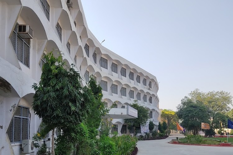 BSA College of Engineering and Technology, Mathura
