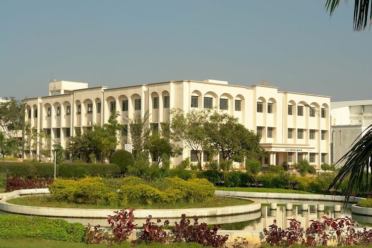 C Abdul Hakeem College of Engineering and Technology, Vellore