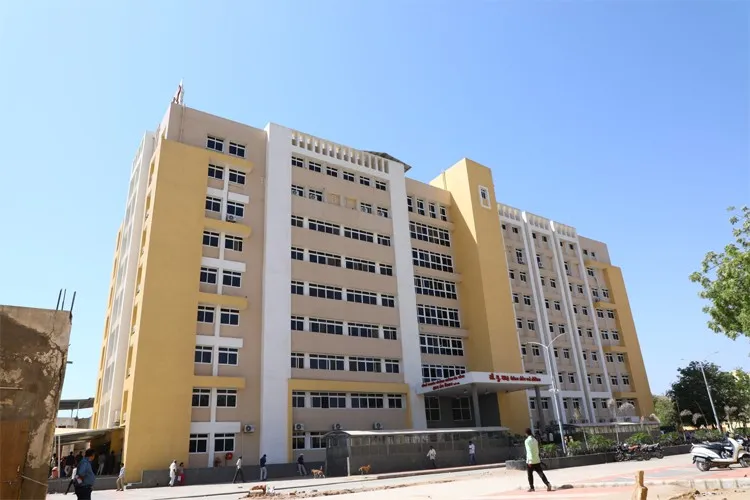 C. U. Shah Medical College, Surendra Nagar