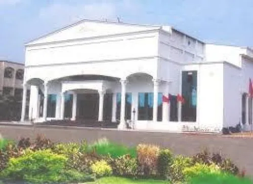 C. Abdul Hakeem College, Vellore