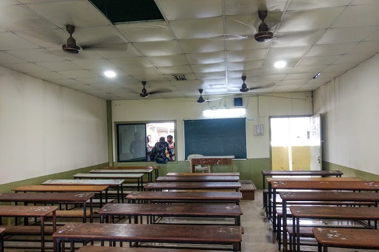Chaganbhai Balabhai Patel Computer College, Surat