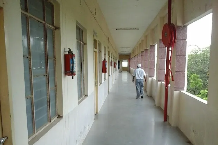 Chaitanya Bharathi Institute of Technology, Hyderabad